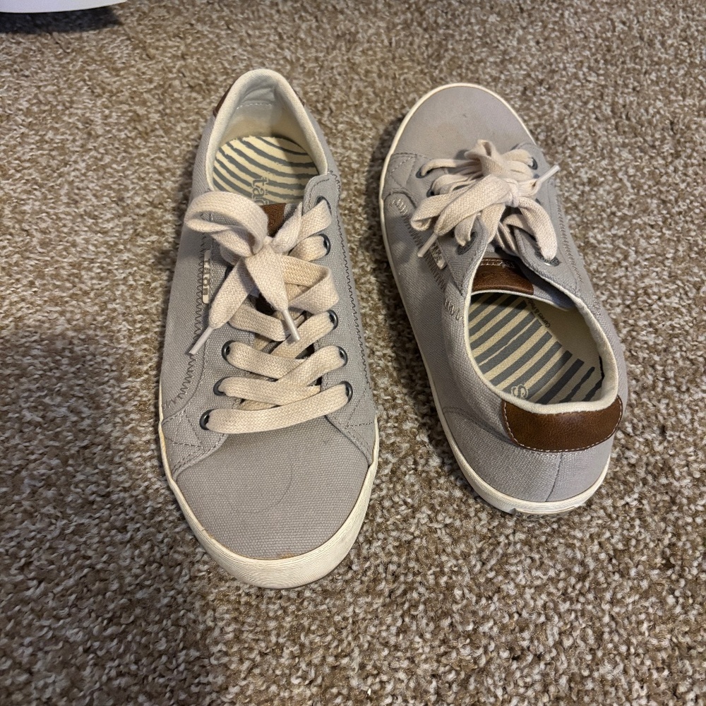 Taos Soft Gray Sneakers Gently used
